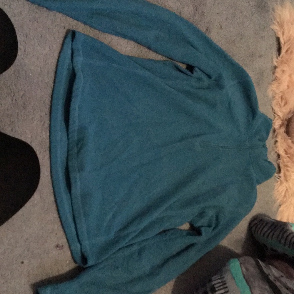 A sweatshirt